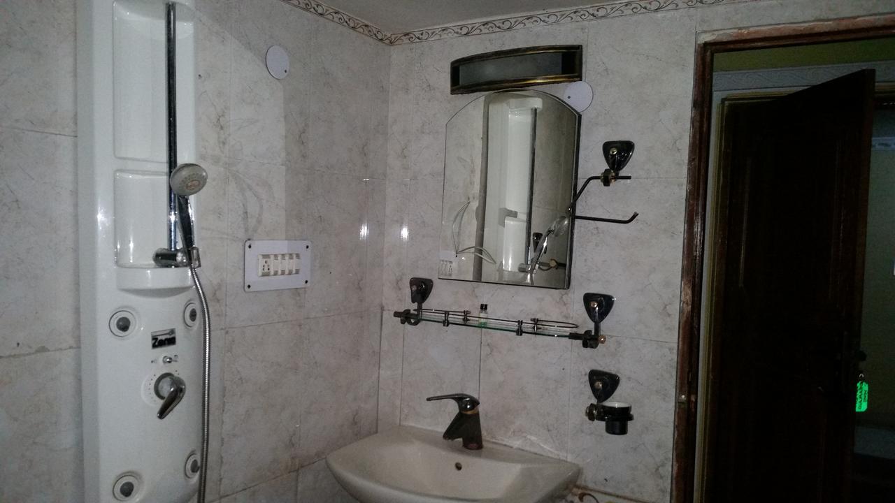 Hotel Gulmarg Inn Dış mekan fotoğraf