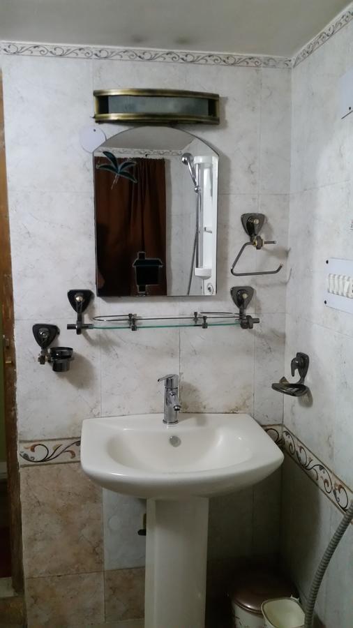 Hotel Gulmarg Inn Dış mekan fotoğraf