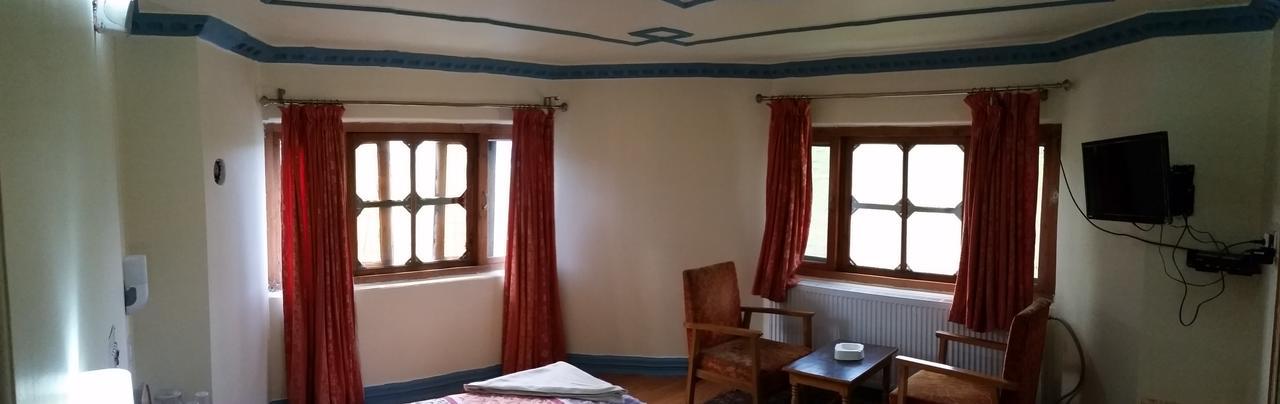 Hotel Gulmarg Inn Dış mekan fotoğraf