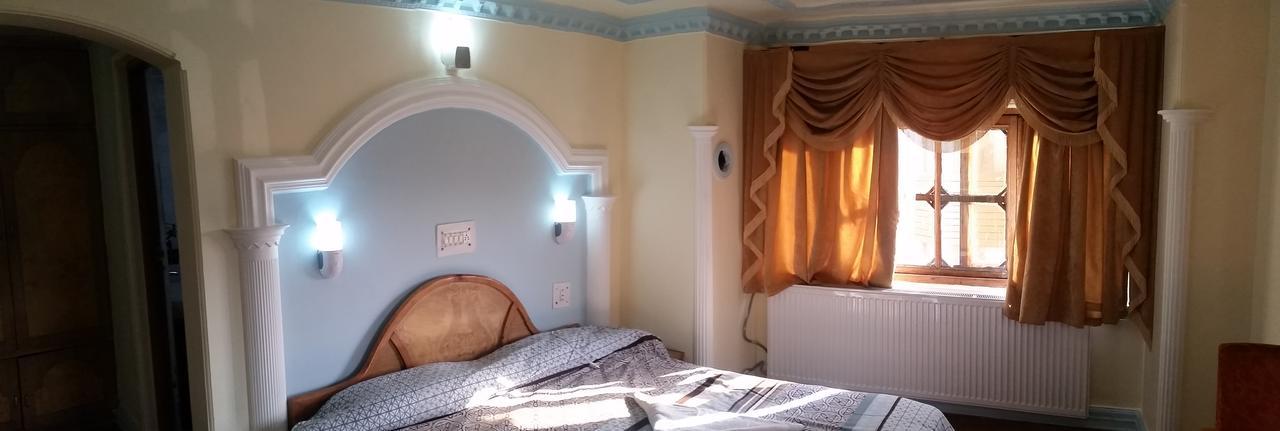 Hotel Gulmarg Inn Dış mekan fotoğraf