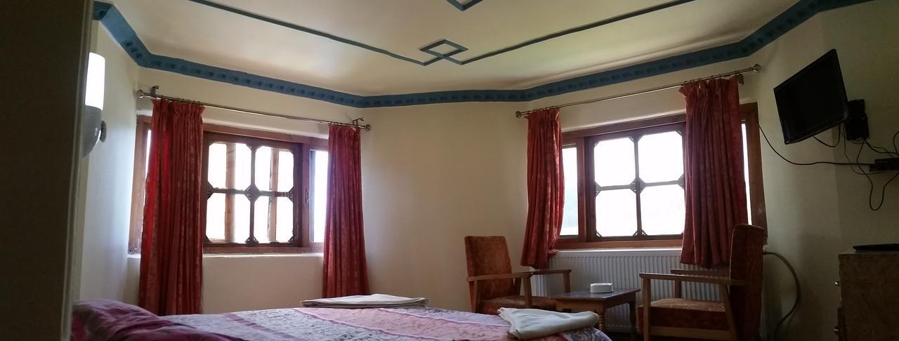Hotel Gulmarg Inn Dış mekan fotoğraf