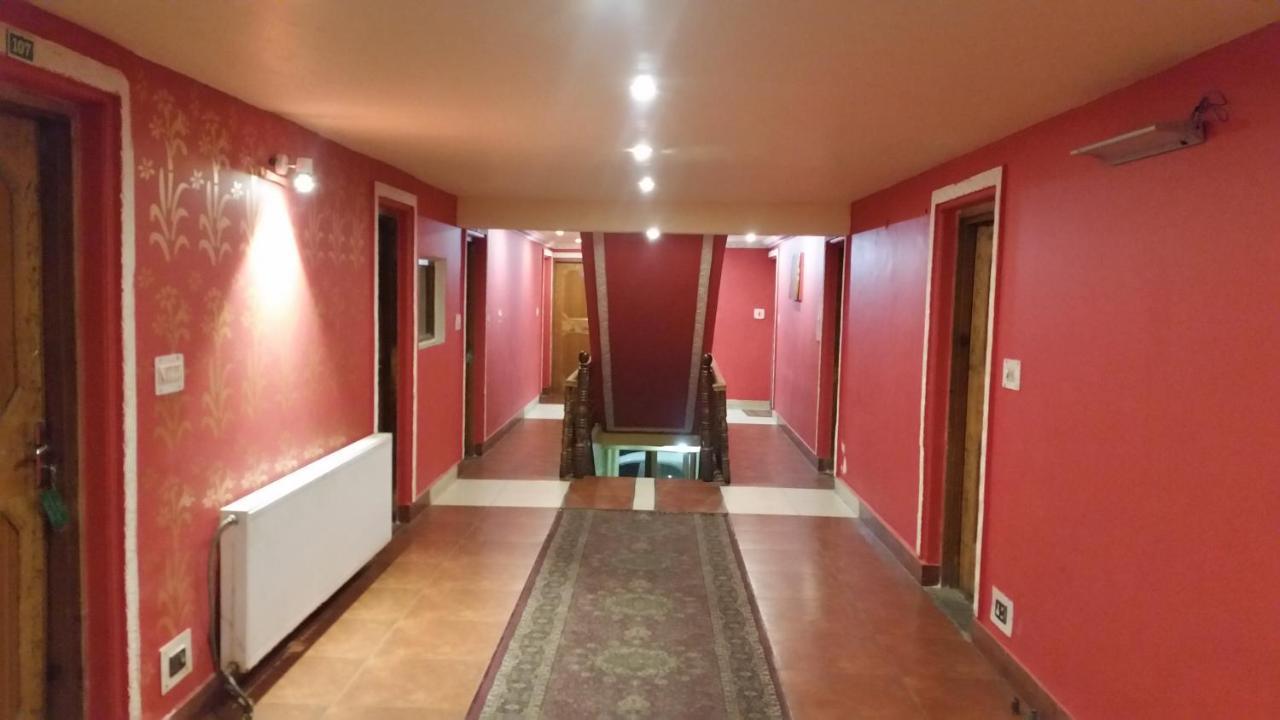 Hotel Gulmarg Inn Dış mekan fotoğraf